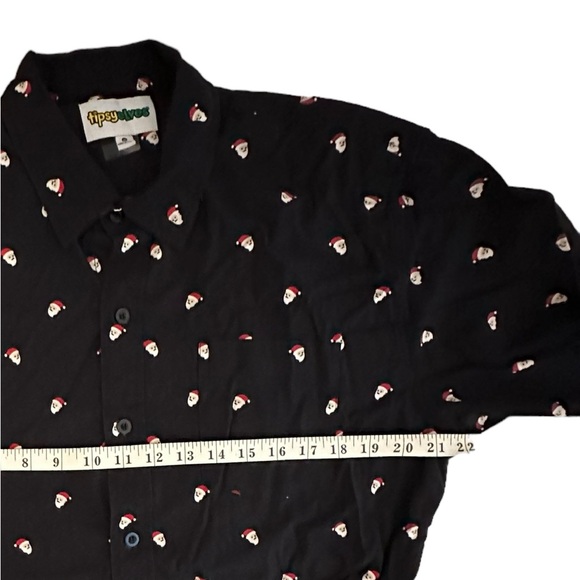 Long-Sleeved Shirt W. Small Santa faces!  Size XL, runs small. - Picture 8 of 9